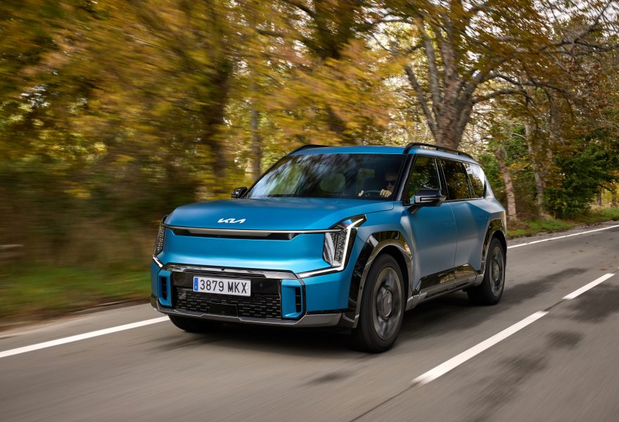 Cómo elegir un SUV eléctrico familiar en 2026: autonomía real, capacidad de carga rápida y espacio interior