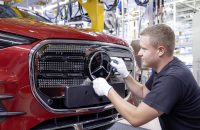 Mercedes-Benz inicia la producción en serie del nuevo GLA eléctrico