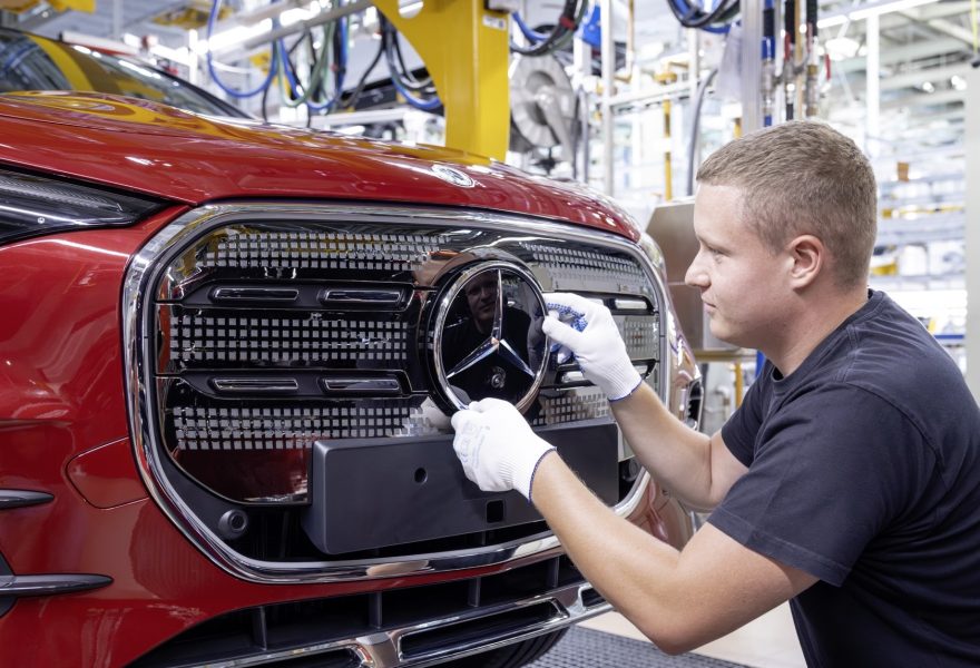 Mercedes-Benz inicia la producción en serie del nuevo GLA eléctrico