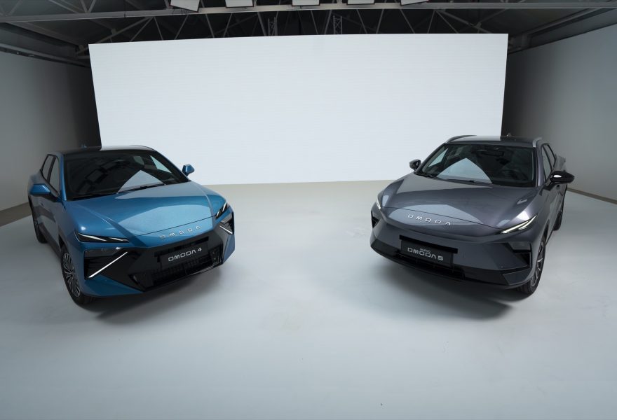 Вот новые Omoda 4 и Omoda 5: два электрифицированных кроссовера на 2027 год, которые вызывают один вопрос