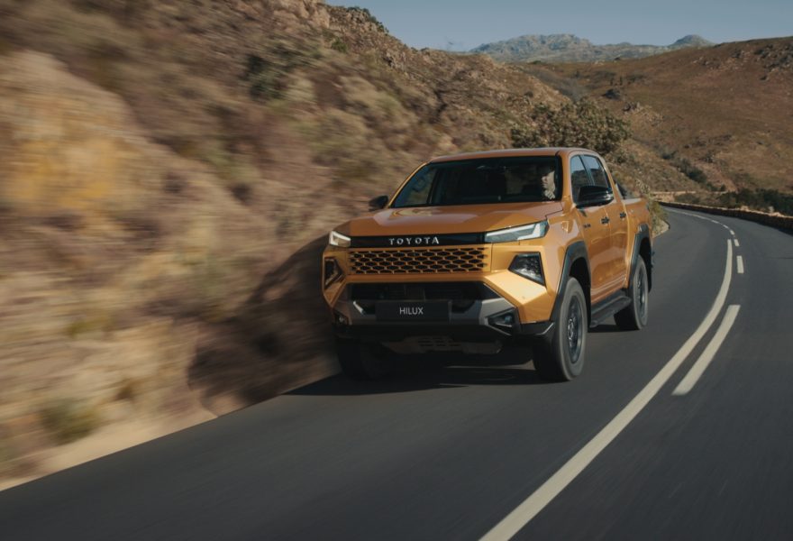 Toyota renueva su Hilux con una imagen actualizada además de un mayor confort y tecnologías