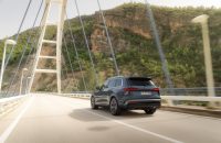Cómo elegir un SUV híbrido enchufable premium para viajes largos en 2026: autonomía combinada, confort y red de carga
