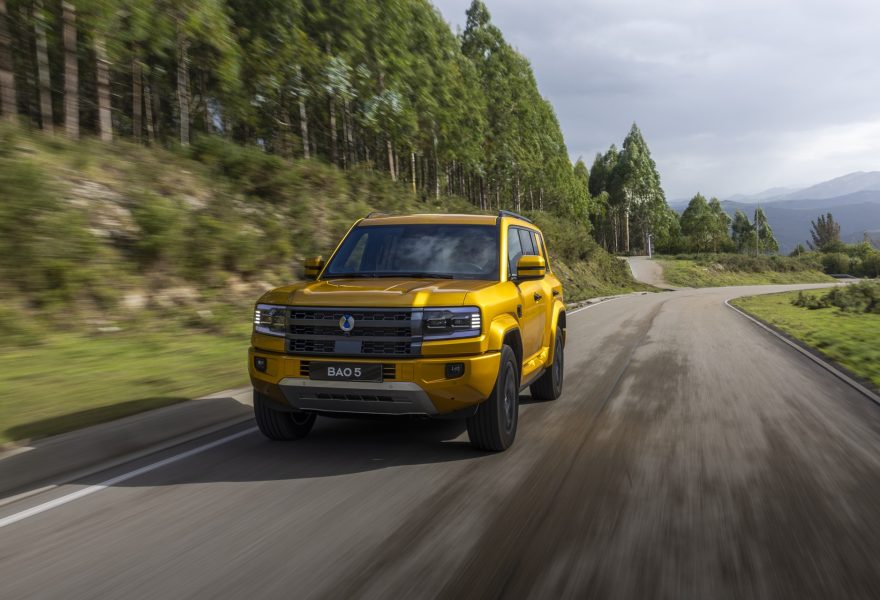 Al volante del Denza BAO 5: mucho más que potencia para desafiar a los más grandes
