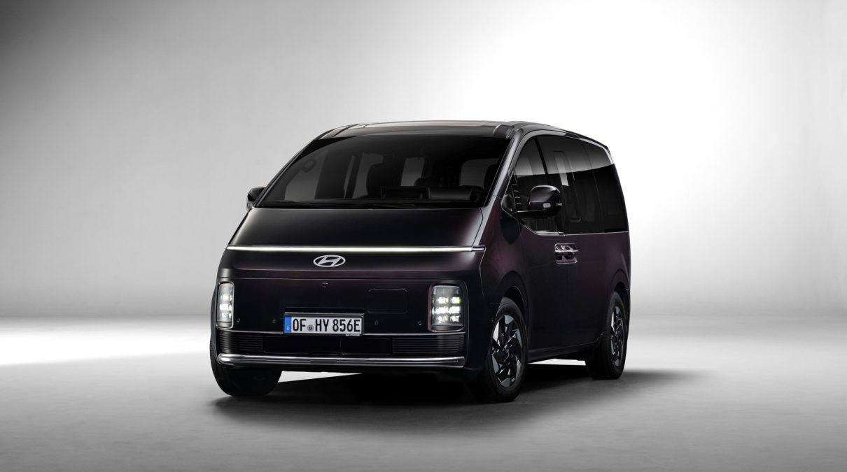 Hyundai Staria eléctrico: hasta nueve plazas y 430 km de autonomía para viajar a lo grande