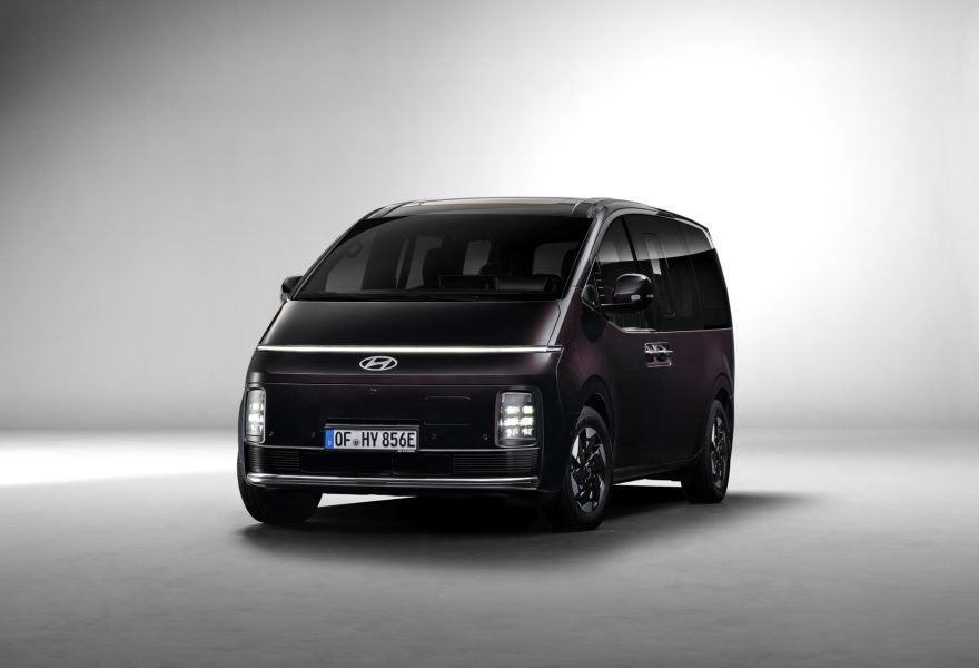 Hyundai Staria eléctrico: hasta nueve plazas y 430 km de autonomía para viajar a lo grande