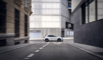 Lexus UX lleno