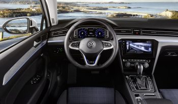 Volkswagen Passat lleno