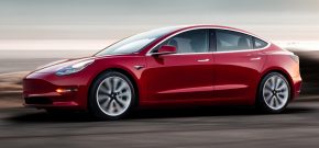 El Tesla Model 3 rebaja su precio 6.600 euros para acogerse al Plan Moves