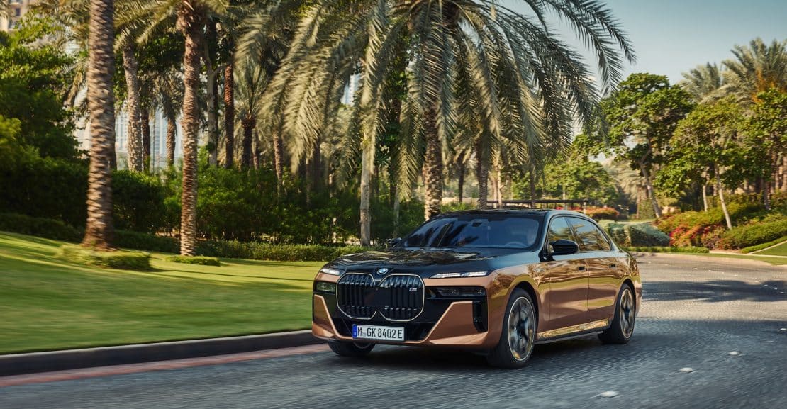 BMW i7