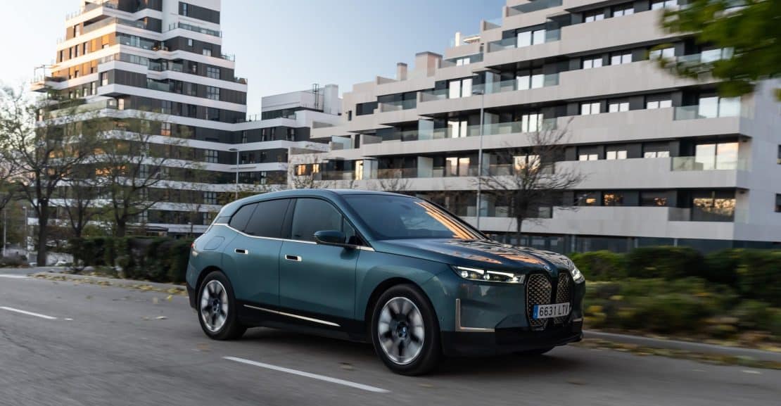 BMW iX