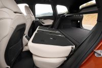 BMW iX1, foto 9 de 12