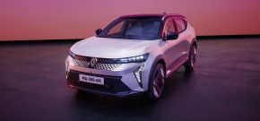 El Renault Scènic E-TECH se renueva y se confirma como un eficiente crossover eléctrico