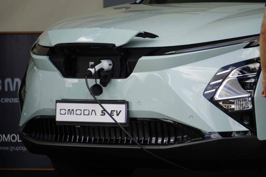 OMODA E5 vs MG4 Electric: ¿qué compacto eléctrico chino conviene más en España?