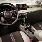 Qué tecnología debe tener un SUV híbrido compacto para que merezca la pena en ciudad