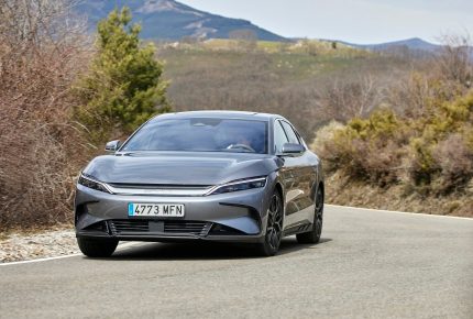 Qué es la arquitectura de 800 voltios en un SUV eléctrico y cómo revoluciona los tiempos de carga