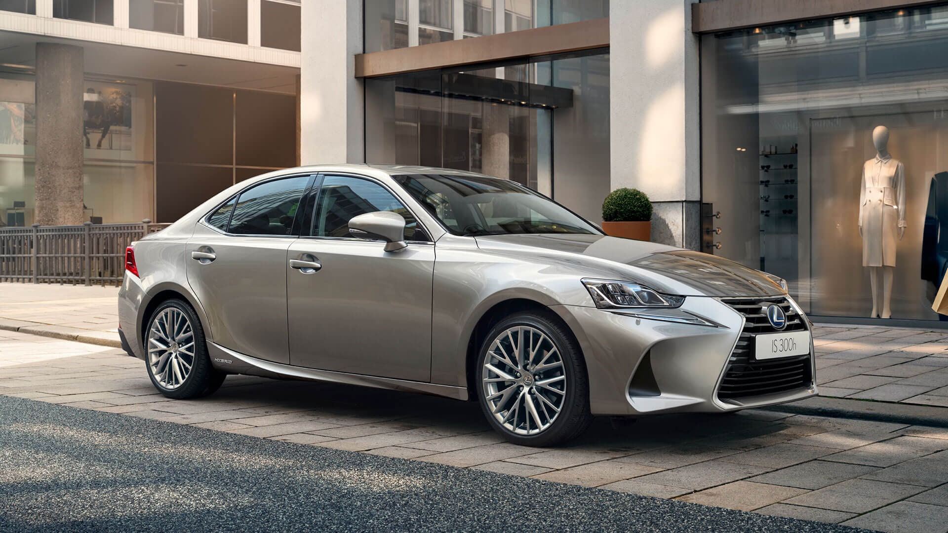 Lexus IS