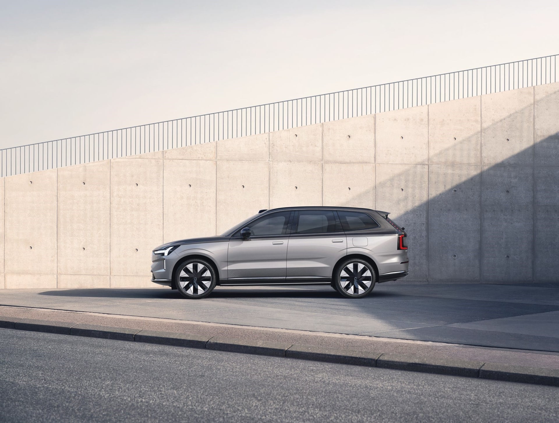 Volvo EX90