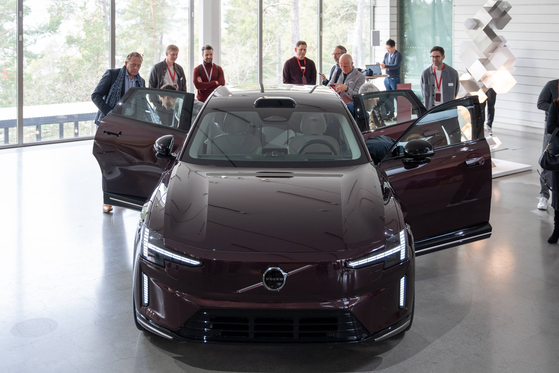 Volvo ES90